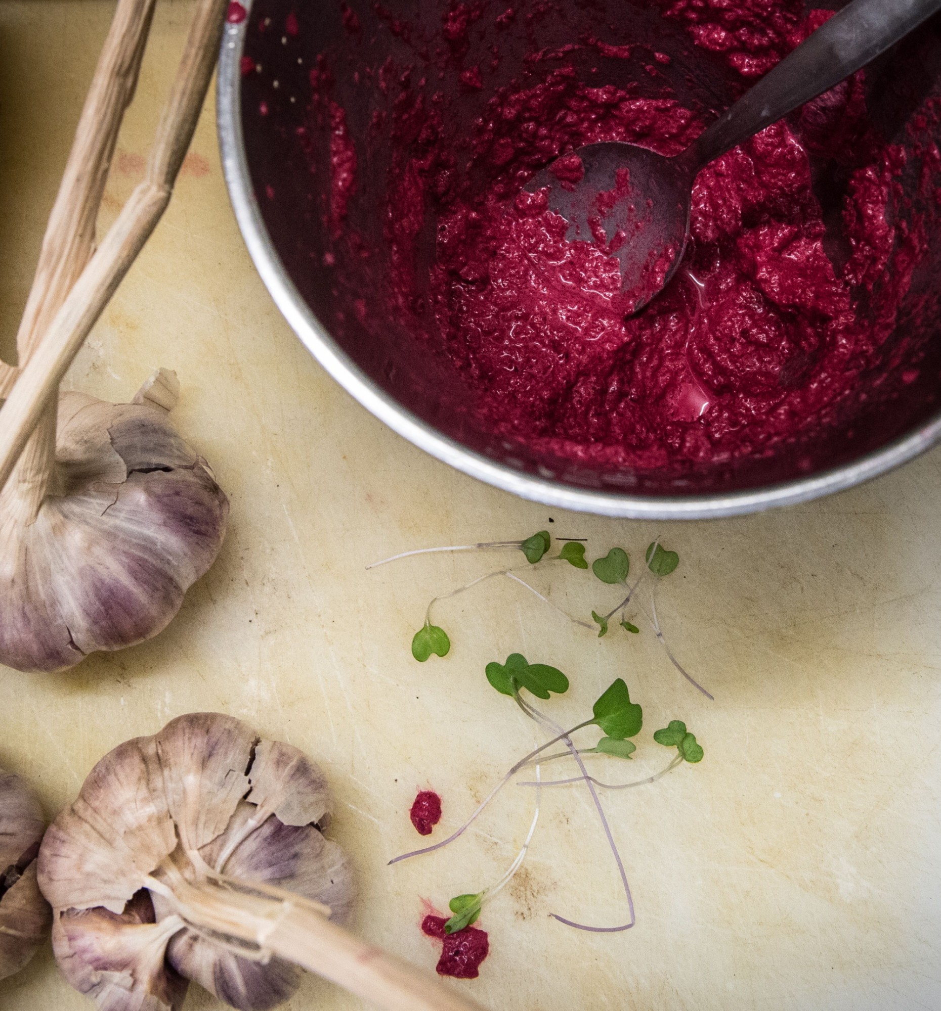 Pasta buraczana przygotowywana w Restauracji Nowy Świat Naturalne składniki w Restauracji Nowy Świat